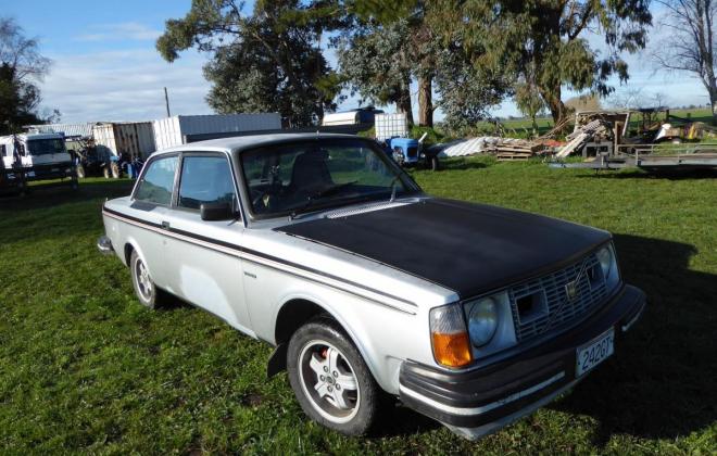 1980 Volvo 242 GT coupe New Zealand silver (2).jpg