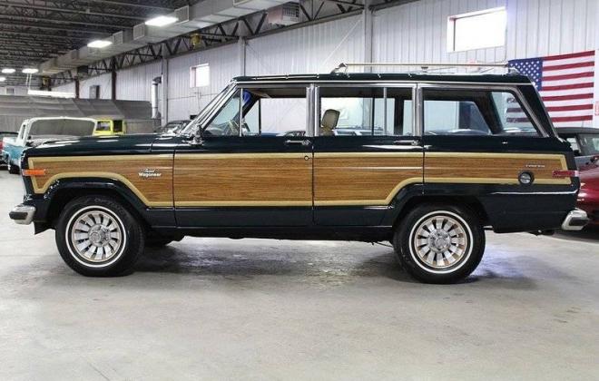 1985 Jeep Grand Wagoneer (AMC) Green paint timber sides SUV images (2).jpg