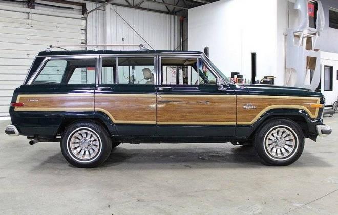 1985 Jeep Grand Wagoneer (AMC) Green paint timber sides SUV images (5).jpg