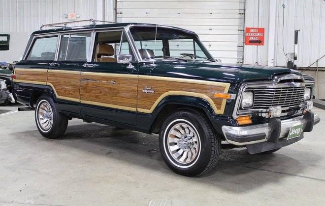1985 Jeep Grand Wagoneer (AMC) Green paint timber sides SUV images (6).jpg