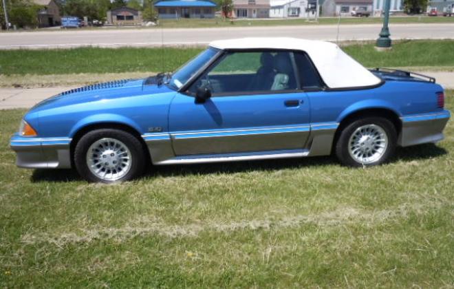 1989 Ford mustang GT side profile.jpeg