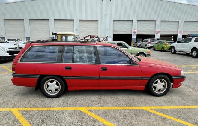 1989 VN HSV Wagon SV LE V8 Red (8).jpg
