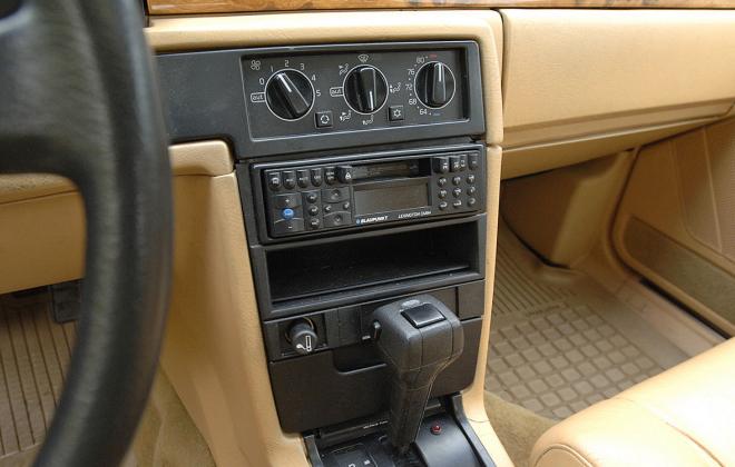 1989 Volvo 780 Bertonie Coupe z beige interior images (24).jpg