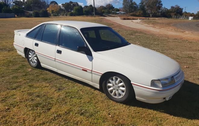 1990 Holden Commodore VB SS V8 white pictures (1) 2021.jpg