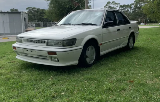 1990 White Pintara Nissan TR-X TRX (1).png