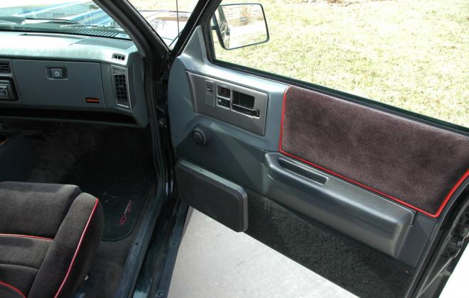 1991 Black GMC Syclone pickup number 92 (19).jpg