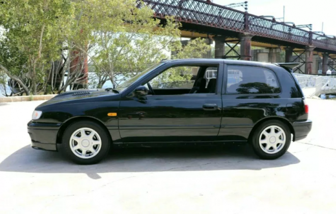 1992 Nissan Pulsar N15 GTiR RA Australia black hatch images 2021 (9).png
