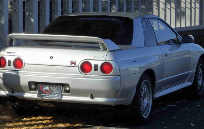 1994 R32 V-Spec II GTR Spark Silver Metallic exterior images Classic Register (10).png