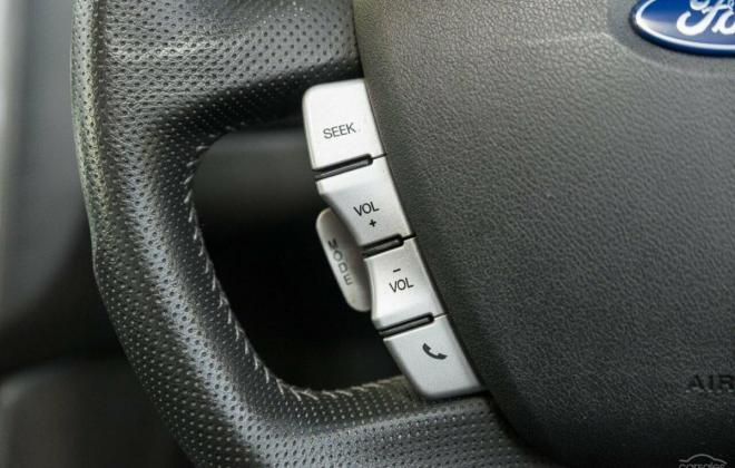 2016 FG X G6E Turbo steering wheel controls image (2).jpg