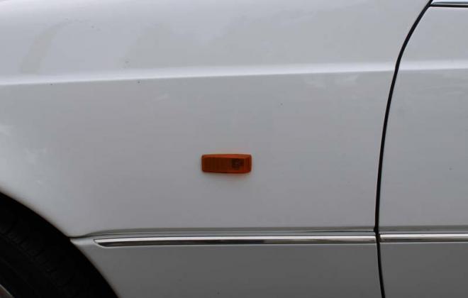 C140 Mercedes Side indicator amber repeaters.jpg