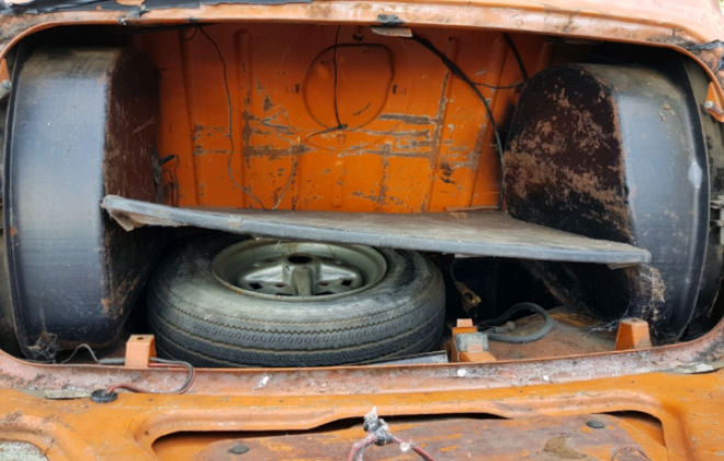 Cadiz Orange Australian Mini Clubman GT unrestored shell images 1971 (7).png