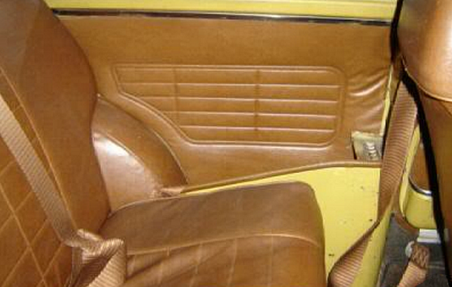 Chesnut vinyl trim Clubman GT Australia 1972.png