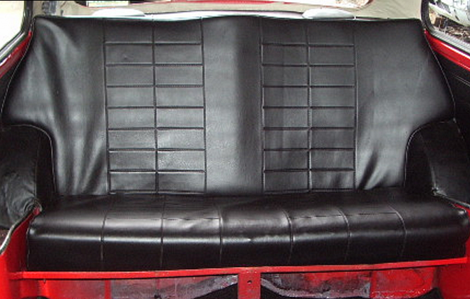 Clubman GT Australia Black rear seat trim.png