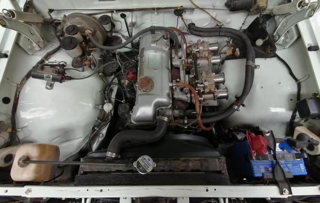 Corona Mark II MKII engine 70s (1).jpg