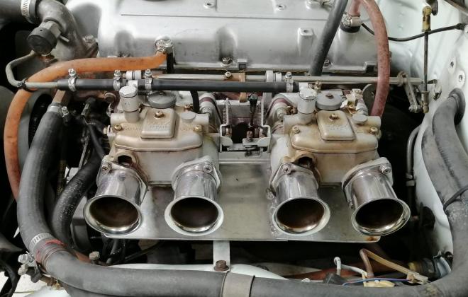 Corona Mark II MKII engine 70s (2).jpg
