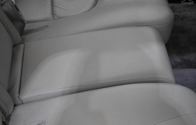 Daimler Double Six Parchment beige trim leather 1996 (15).jpg