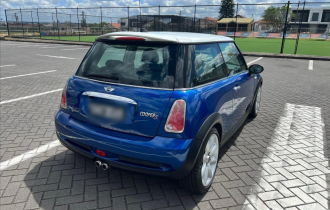 Dark blue R53 Mini Cooper S 2006 facelift (2).png