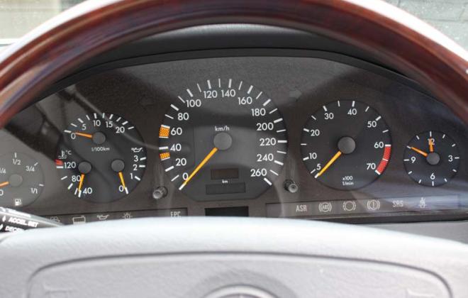 Dashboard Instruments C140 kph speedometer.jpg