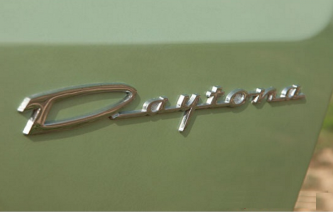 Daytona badge studebaker 1966 6 cylinder.png