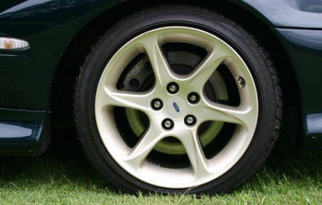 EL Ford Falcon GT front alloy wheels and disc brakes image.png