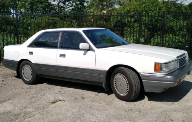 For sale - 1987 Mazda 929 hardtop sedan white over grey Australia (2).png