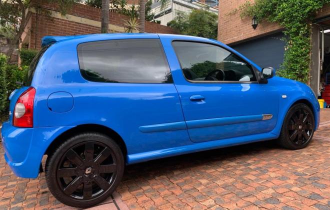 For sale 2005 Renault Clio 182 Cup F1 edition Alonso (3).jpg