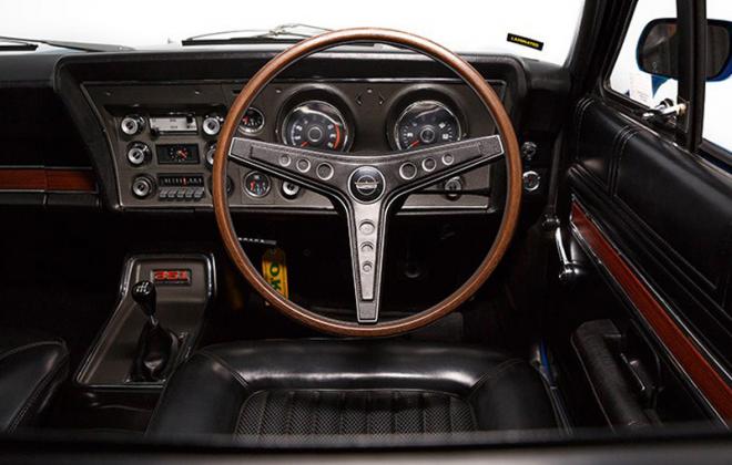 Ford Falcon GT XW 1969 1970 steering wheel dash.jpg