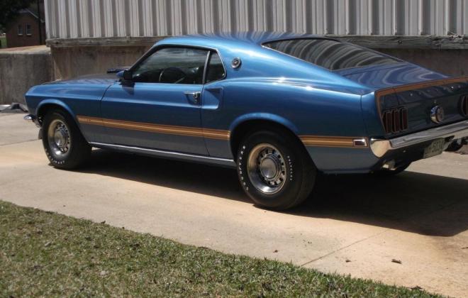 Ford Mustang Mach 1 side.jpg