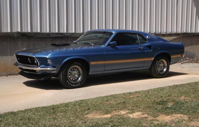 Ford Mustang Mach 1.jpg