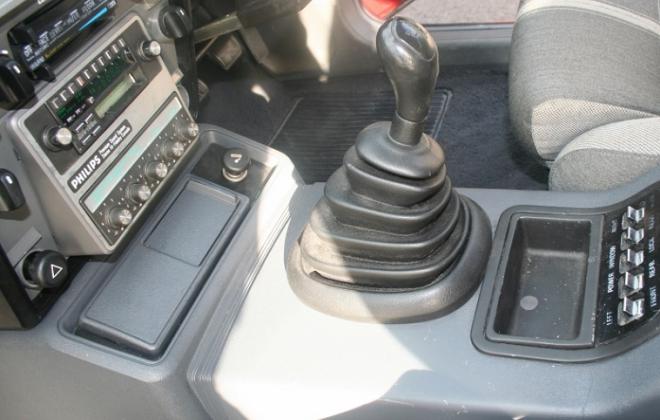 Ford XE ESP manual transmission.jpg