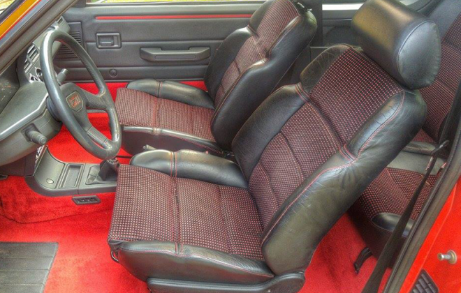 Half leather quartet velour trim 205 GTI 1989.png