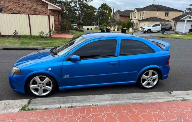 Holden Astra SRi Turbo Hatch 2003 Blue Australia (5).jpg