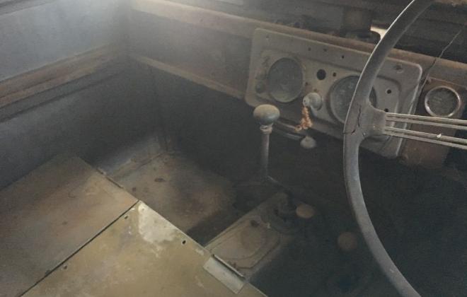 Land Rover 1957 series 1 dashboard and gear stick.jpg