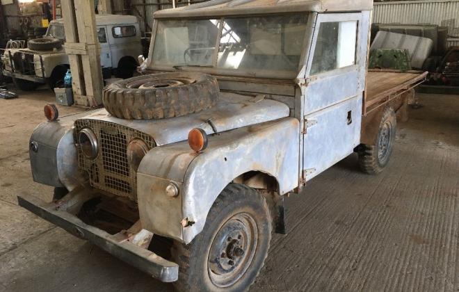 Land Rover 1957 series 1 front.jpg