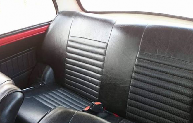 Leyland Mini GTS 1973 black vinyl seats.png