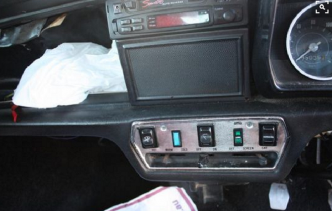 Leyland Mini LS interior dashboard.png
