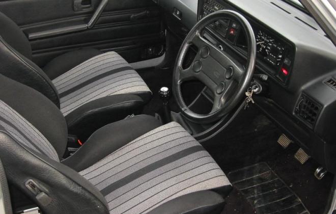 MK1 Golf GTI facelift dashboard (5).jpg