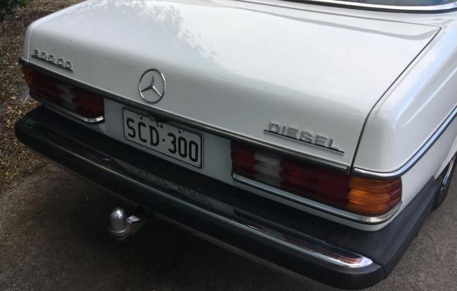 Mercedes 300CD boot.jpg