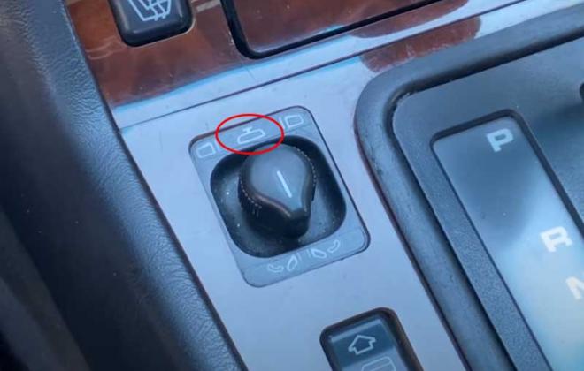Mercedes W140 C140 power rear view mirror button image copy.jpg