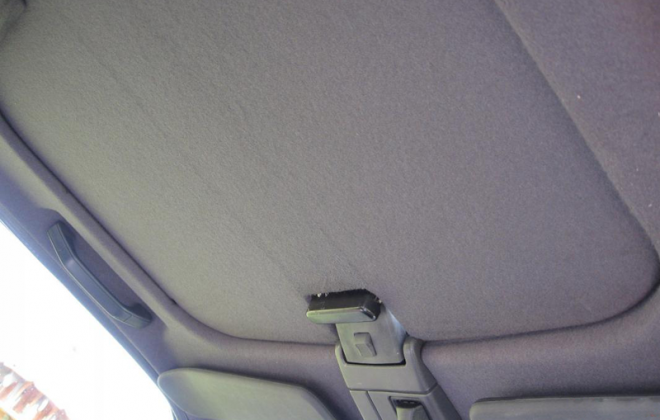Optional slide back sunroof 205 GTI Peugeot.png