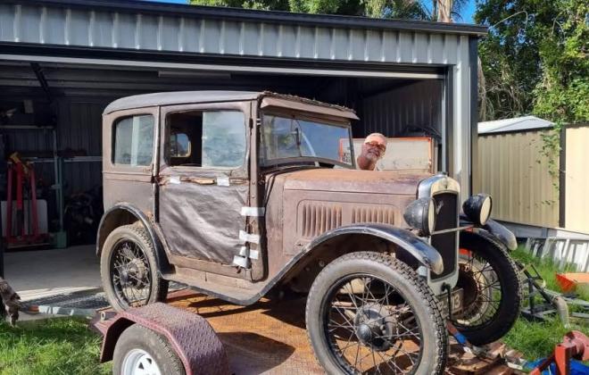 Original unrestored Austin 7 1930 Fabric saloon (1).jpg