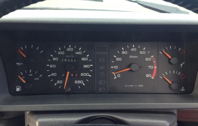 Peugeot 205 GTI phase 1 instrument cluster.png