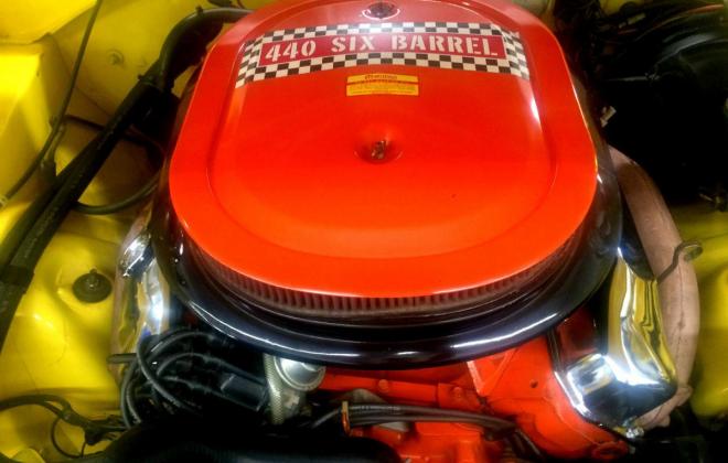Plymouth Superbird engine.jpg