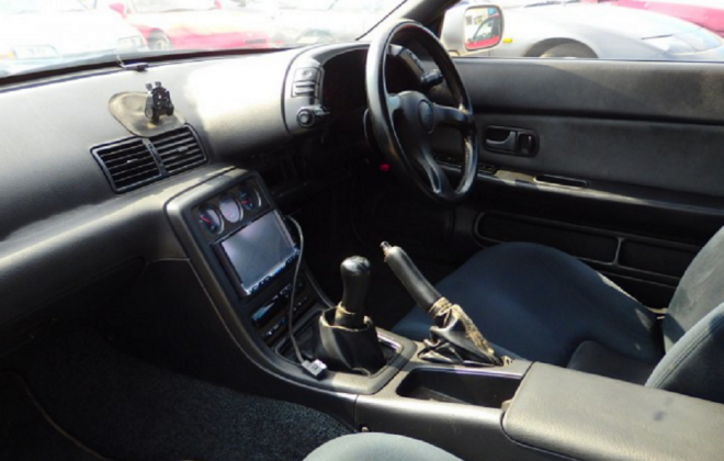 R32 GTR V-Spec II silver 1994 interior 1.png