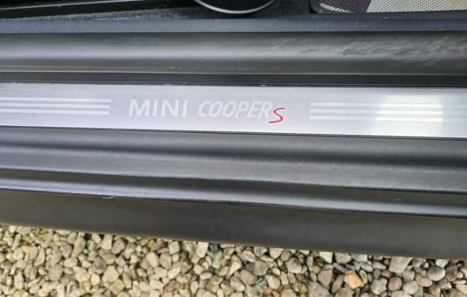 R53 Cooper S JCW White on BRG UK (11).jpg