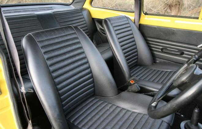 RS1600 interior seats.jpg