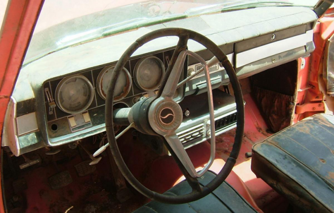 Red Daytona Sport Sedan Studebaker 5 interior unrestored.png