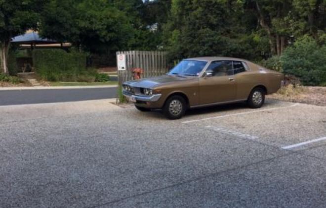 Toyota Corona MK2 coupe 1974 Gold Metallic images (8).JPG