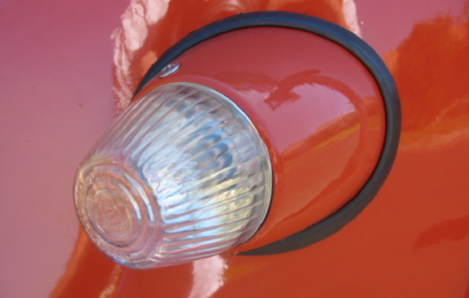 US-spec headlights and bullit indicators Volkswagen Deluxe Microbus Samba (1).png