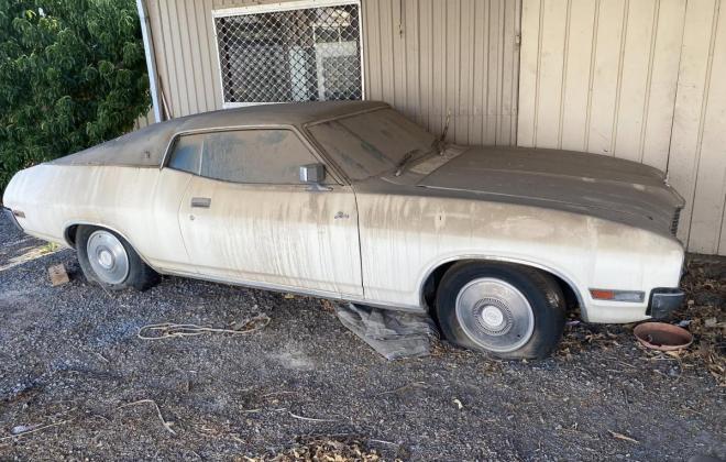 White Ford Landau Australia images barnfind unrestored (1).jpg